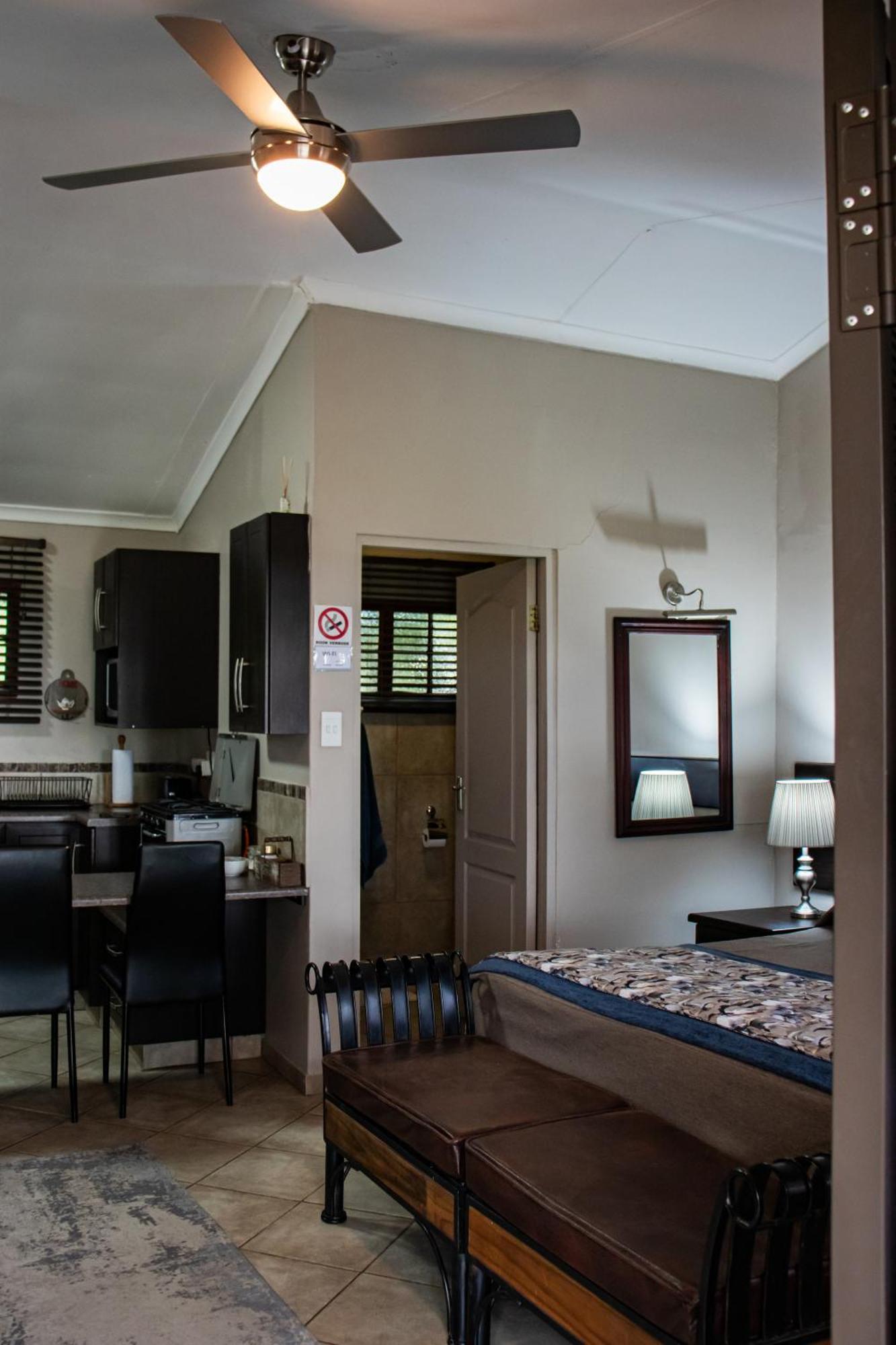 Апартаменты Drakensview Self Catering Уинтертон Экстерьер фото