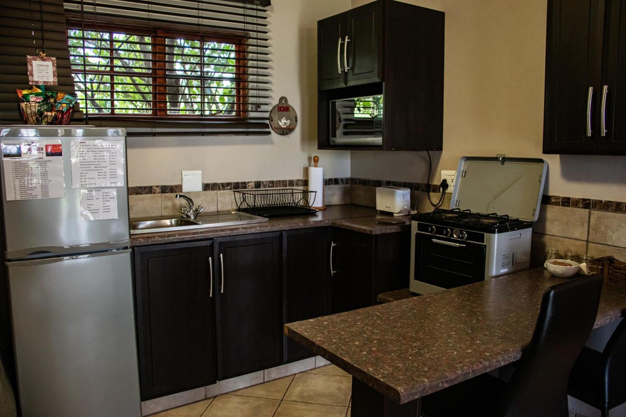 Апартаменты Drakensview Self Catering Уинтертон Экстерьер фото