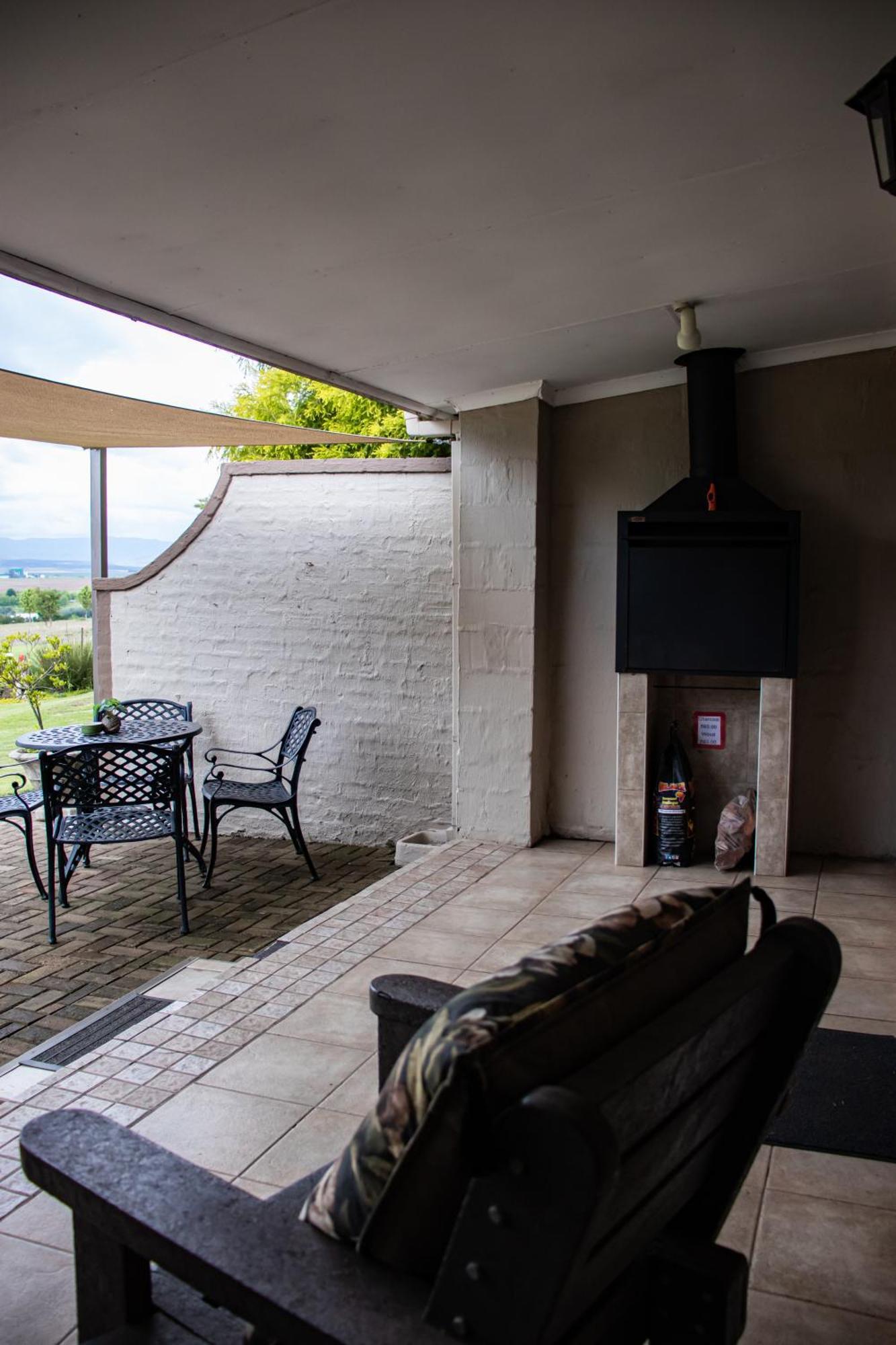 Апартаменты Drakensview Self Catering Уинтертон Экстерьер фото